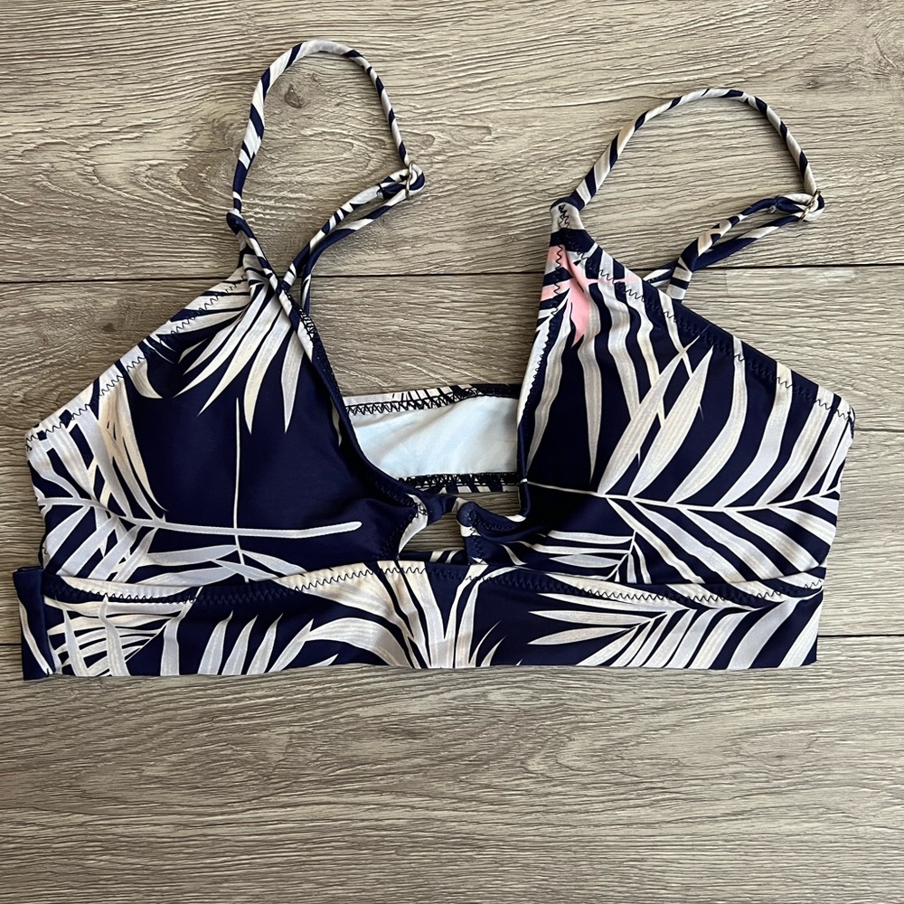 Blooming Jelly Swim Top Size Medium